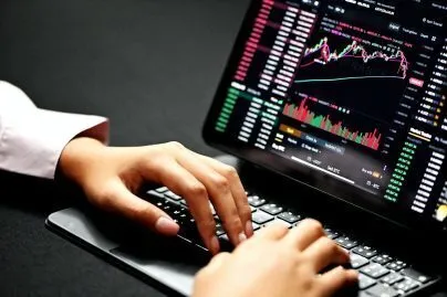 Which cryptocurrency should I invest in in 2021?