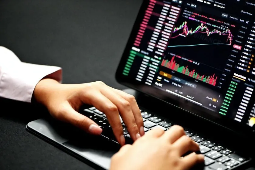 Which cryptocurrency should I invest in in 2021?