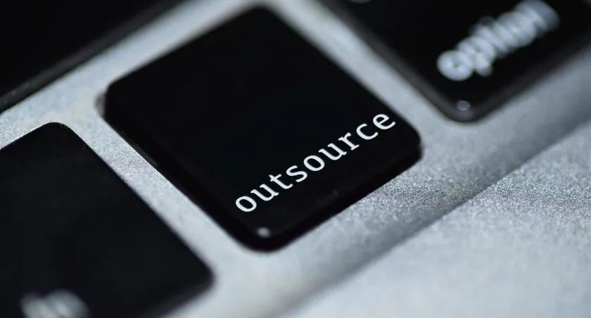 Why Small Businesses Should Outsource Web Design Services